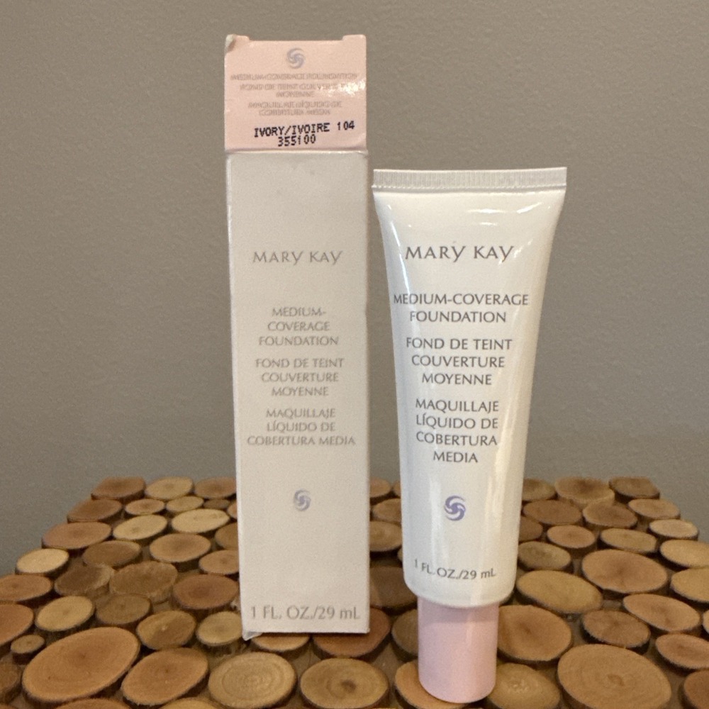 Mary Kay Medium Coverage Foundation Ivory 104 Normal To Oily Skin 355100 Pink‎